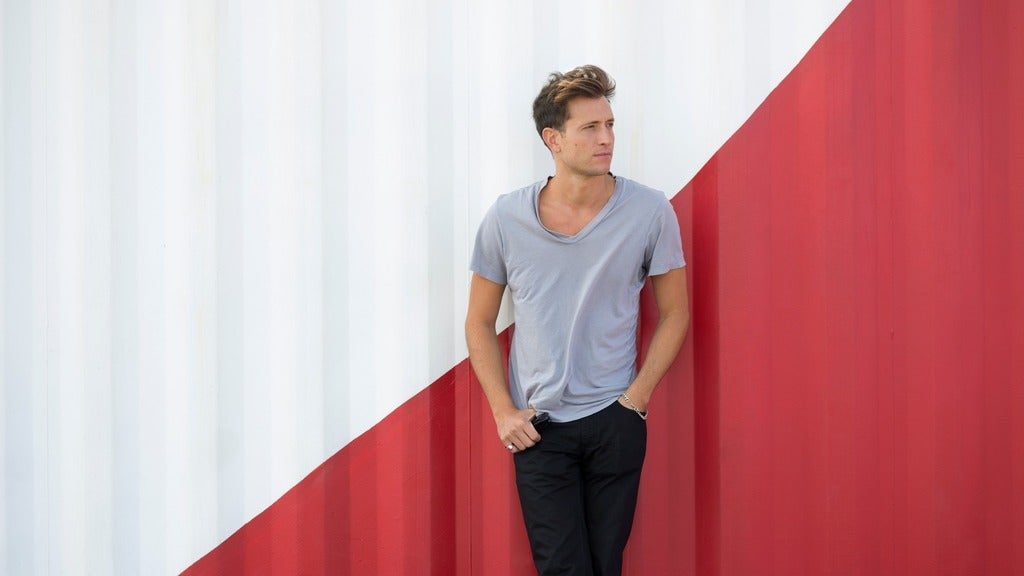 Preview image for Peter Cincotti